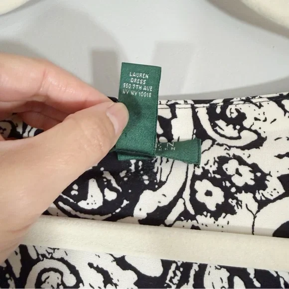 Lauren Ralph Lauren Paisley Print Jersey Knit Dress Size 6 Black White Stretch - Picture 7 of 10